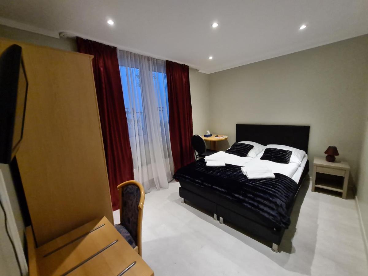Отель Hotel Cara Vita Cologne 3*